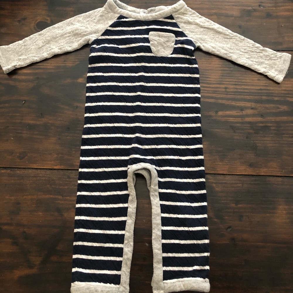 Nordstrom 9mo infant navy gray striped onesie